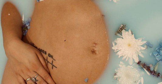 Creating a Relaxation Routine in the Third Trimester: Benefits of Herbal Baths and Mindful Practices